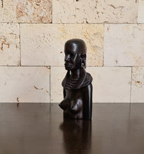 Load image into Gallery viewer, African wooden sculpture