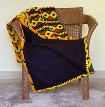 Load image into Gallery viewer, African Print Throw Blanket