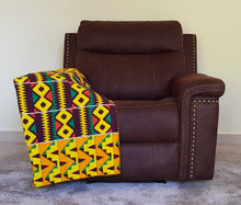 Load image into Gallery viewer, African Print Throw Blanket