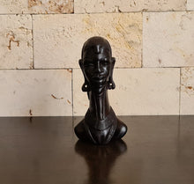 Load image into Gallery viewer, African wooden carving
